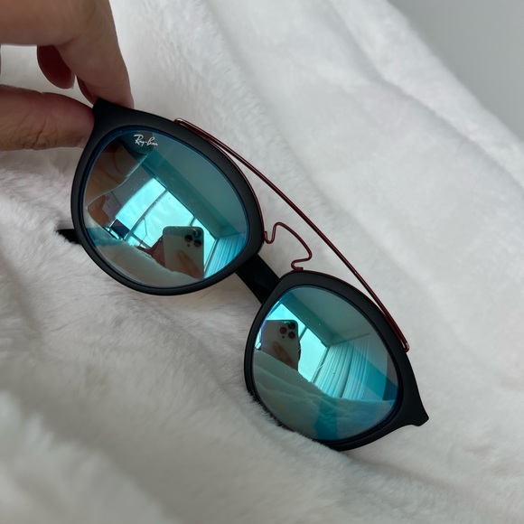 Ray Ban 4257 Gatsby Sunglasses in Red/Black - Picture 4 of 7